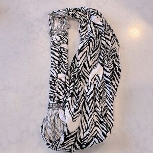 Black and White Headband